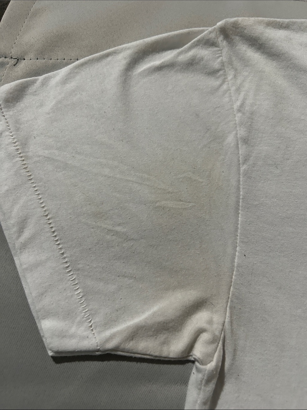 Aviator Nation - White Raw Hem Tee w/ Red Heart Patch Sz: S - Picture 5 of 6